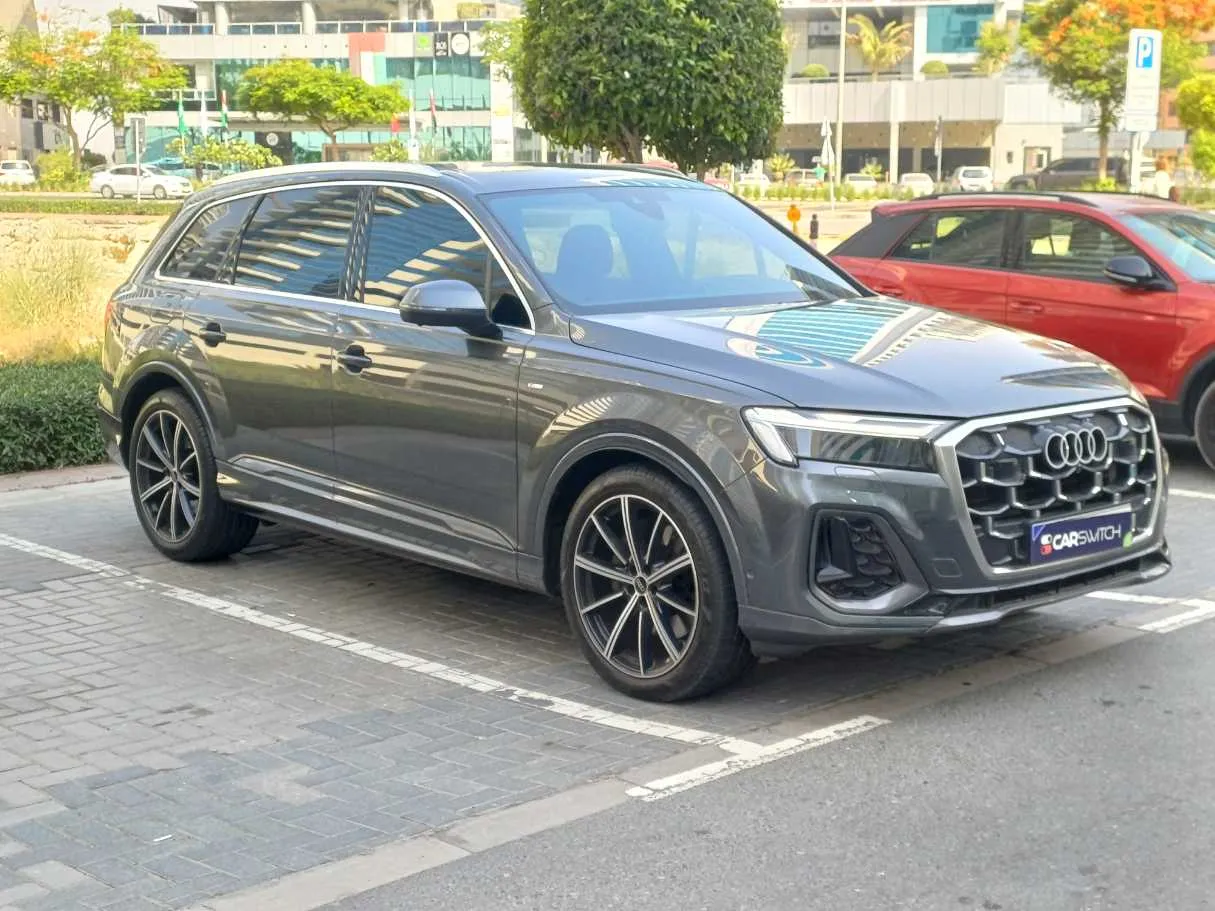 Car image 3