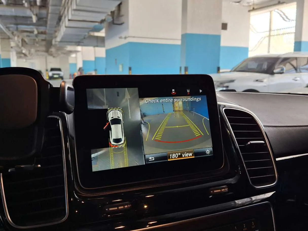 Car image 21