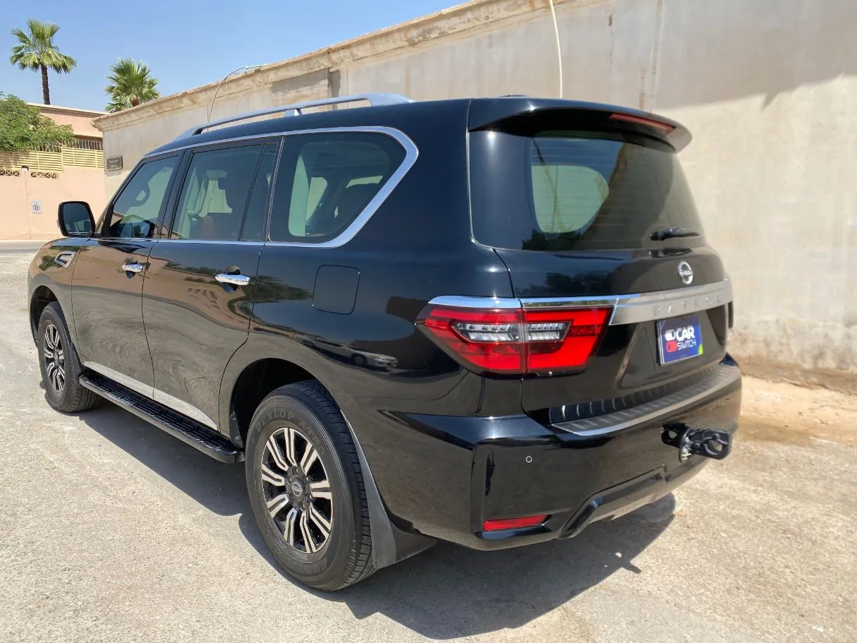 Car image 7