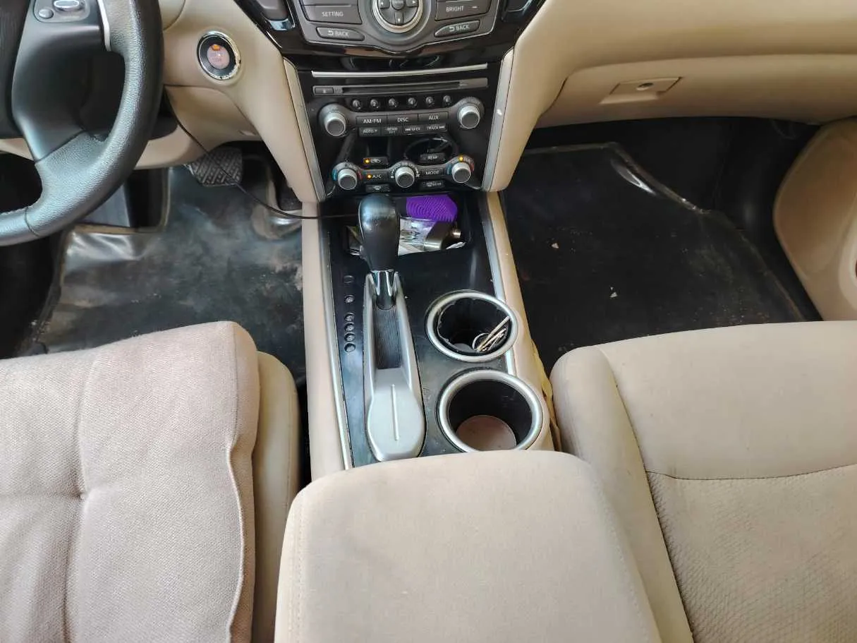 Car image 22