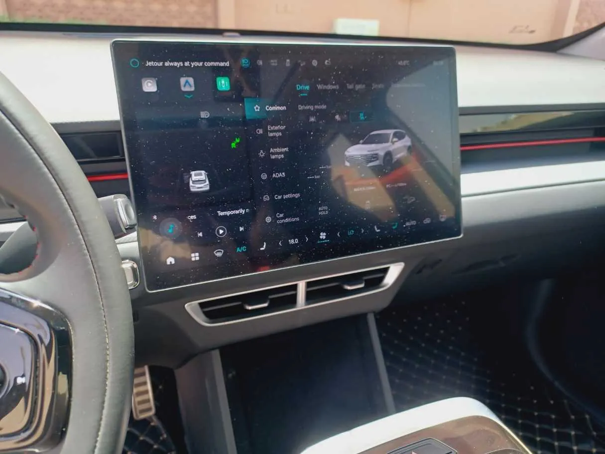 Car image 17