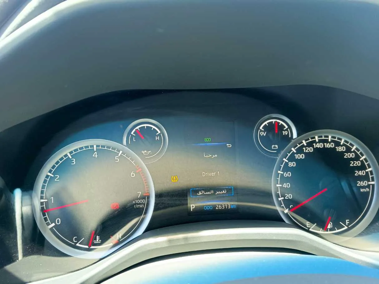 Car image 25