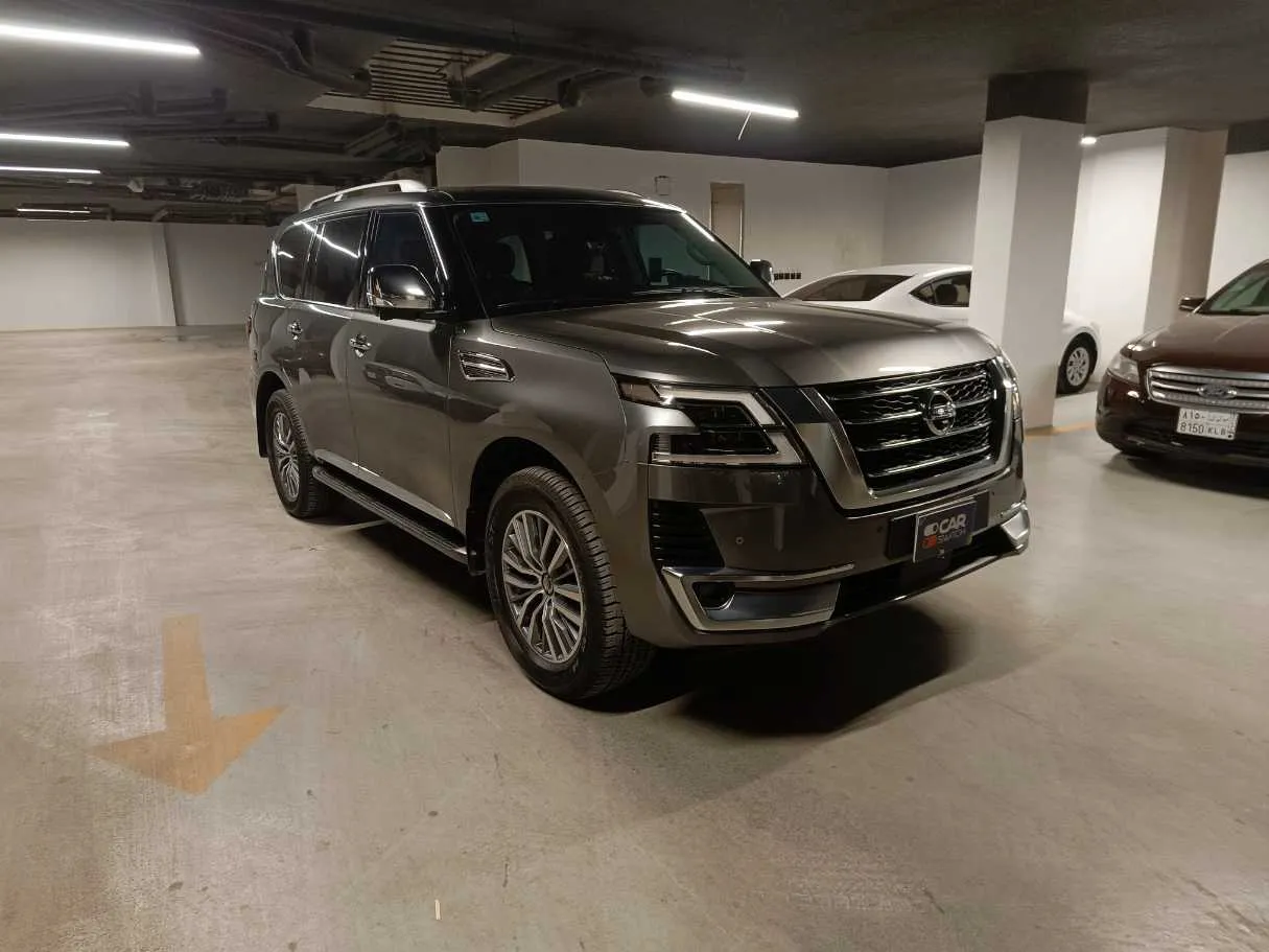 Car image 3