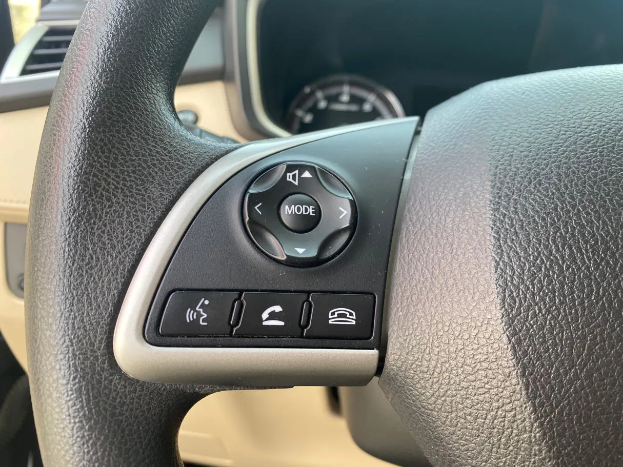 Car image 23