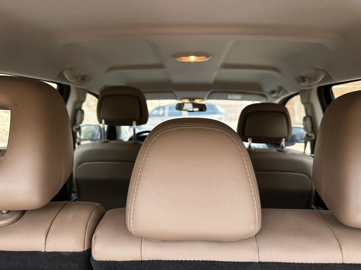 Car image 23