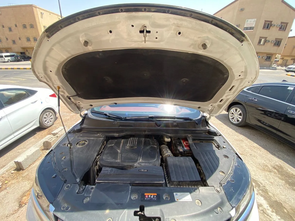 Car image 26