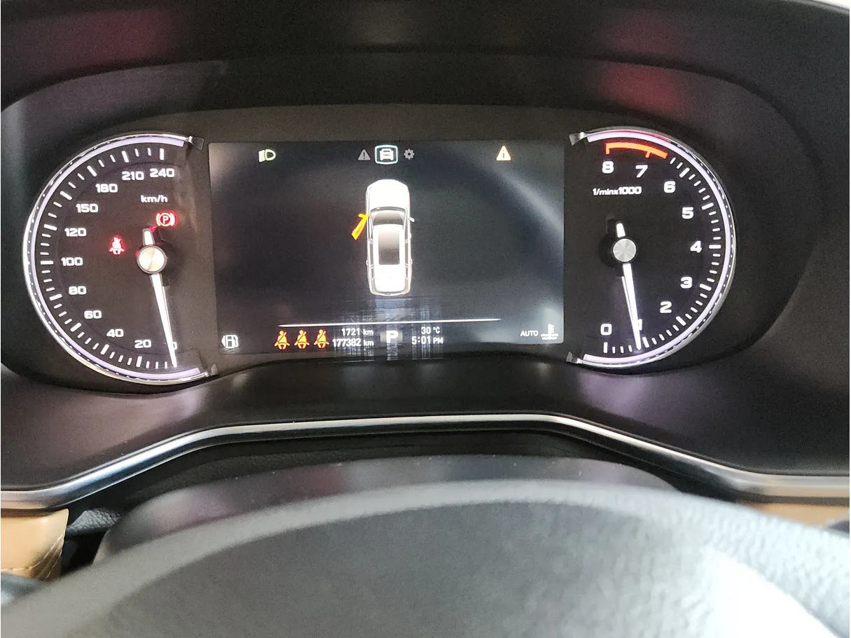 Car image 6