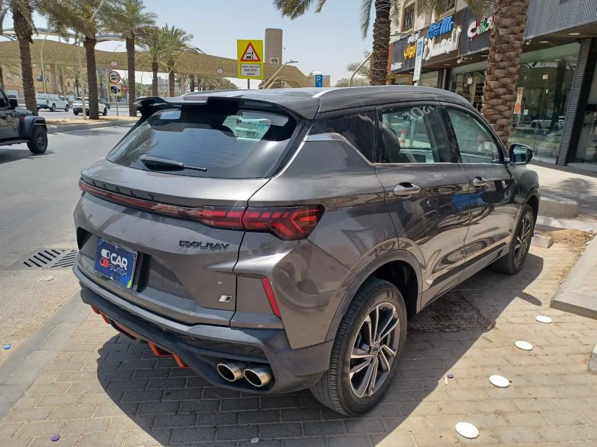 Car image 5