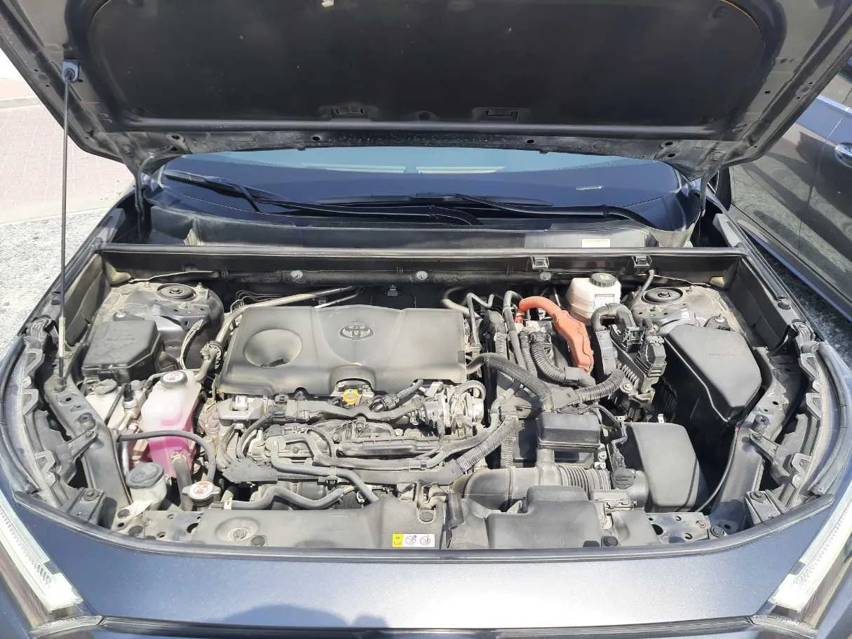 Car image 20