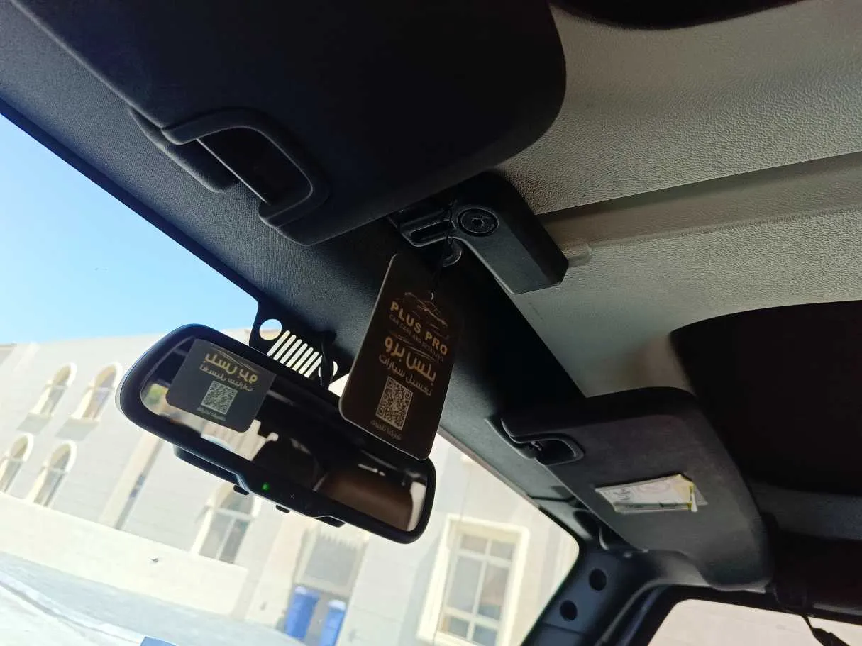 Car image 27