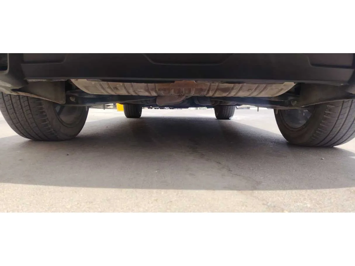 Car image 32