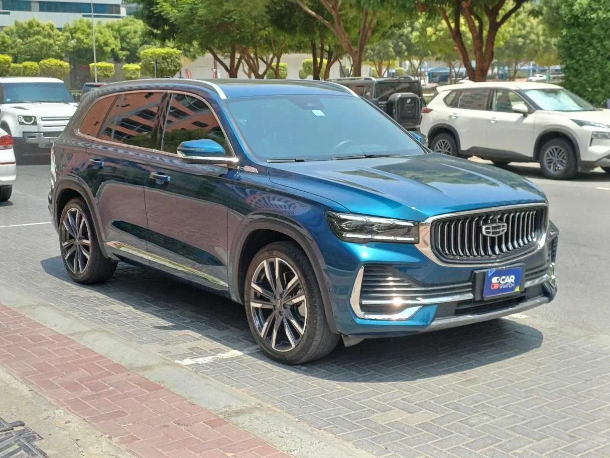 Car image 3