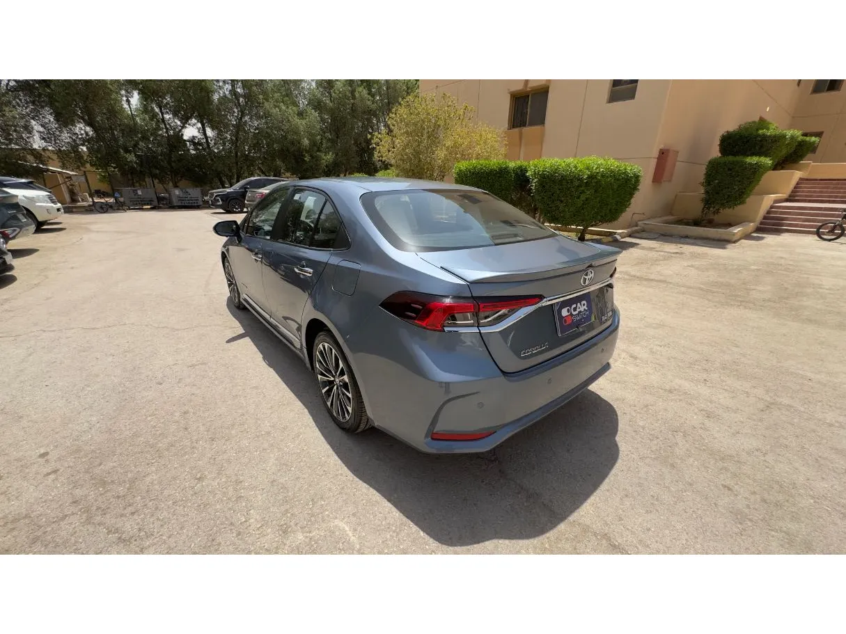 Car image 7