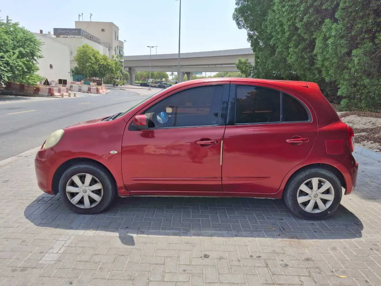 Car image 8