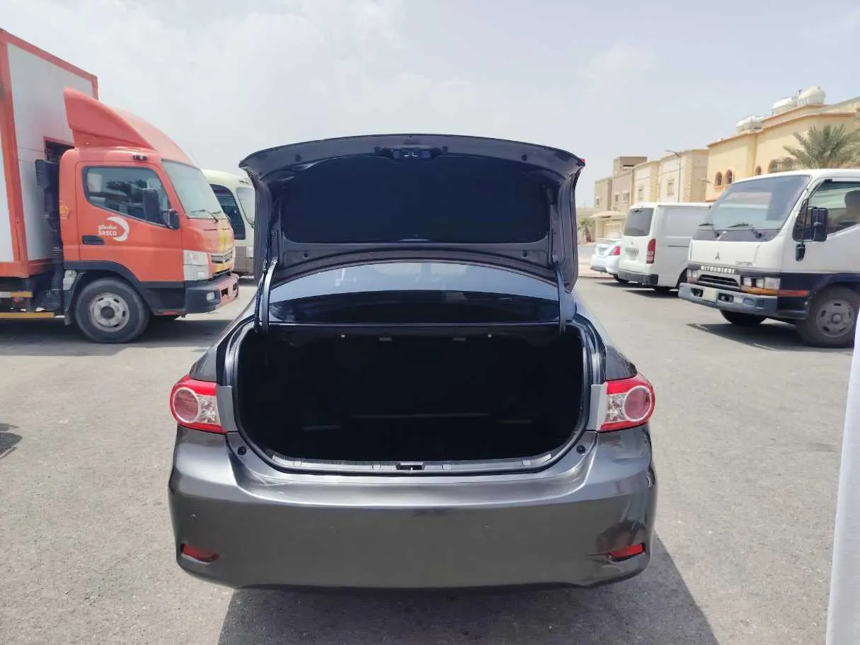 Car image 23