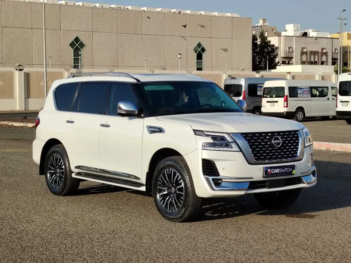Car image 3