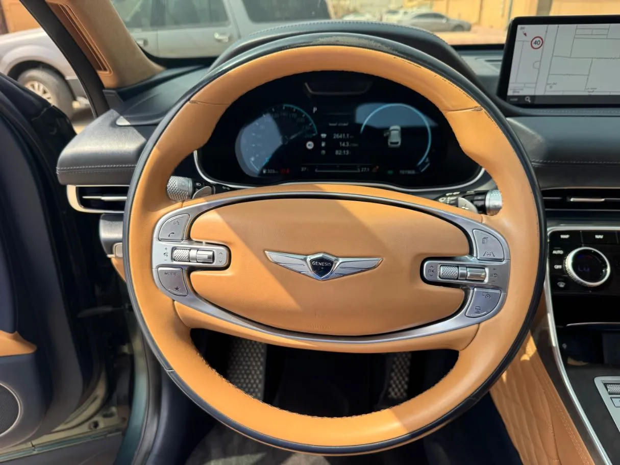 Car image 18
