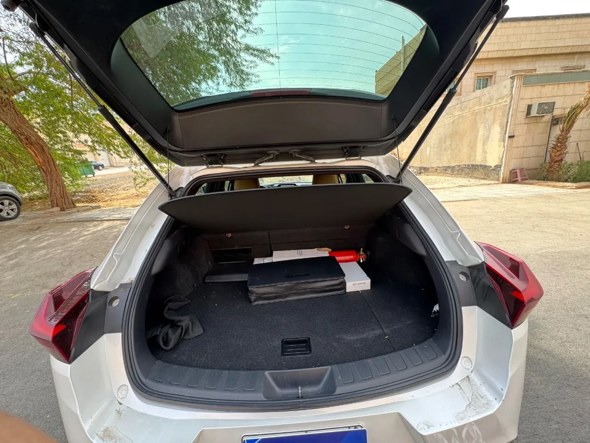 Car image 22