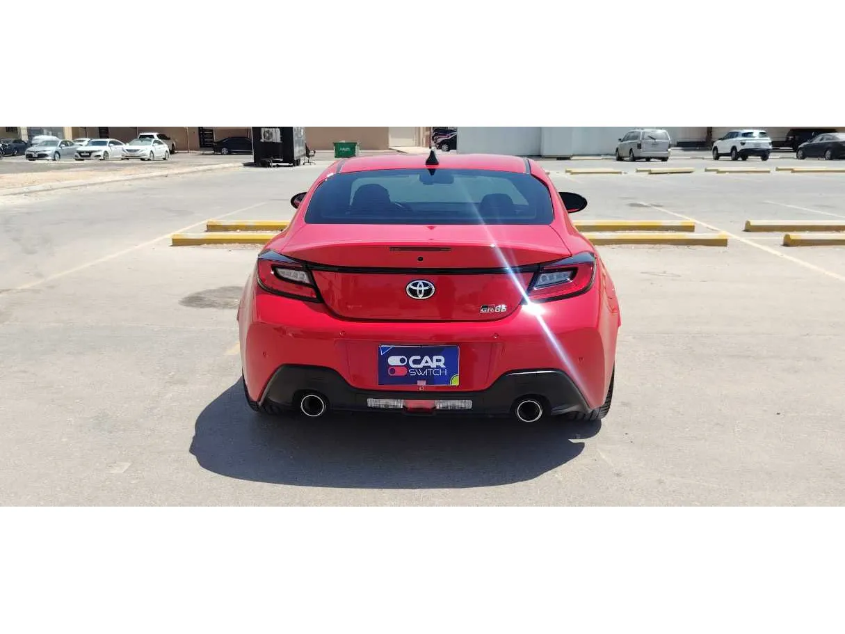 Car image 6