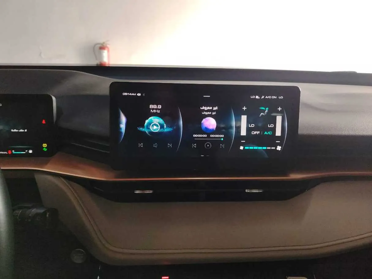 Car image 23