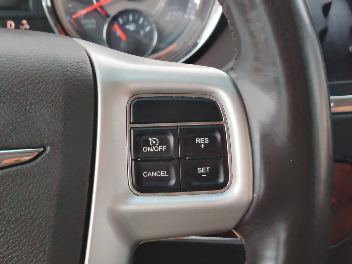 Car image 34