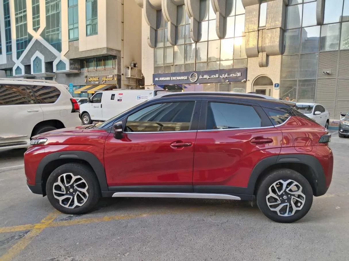 Car image 4