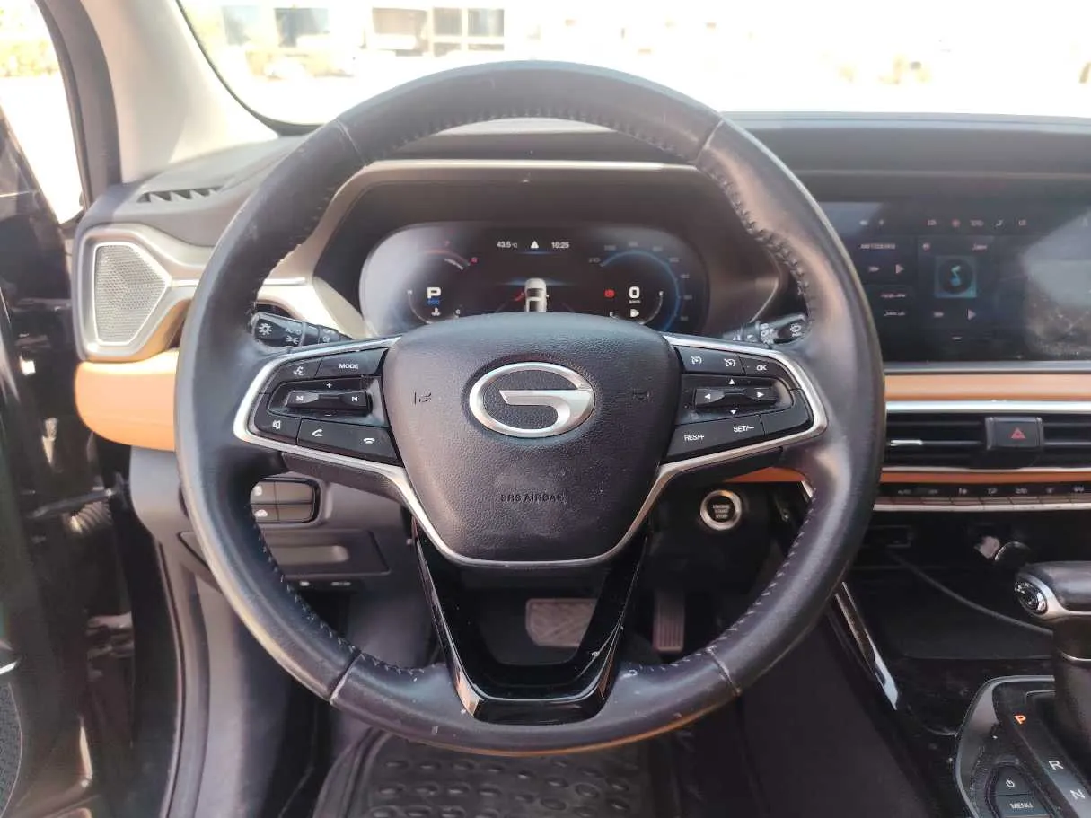 Car image 21