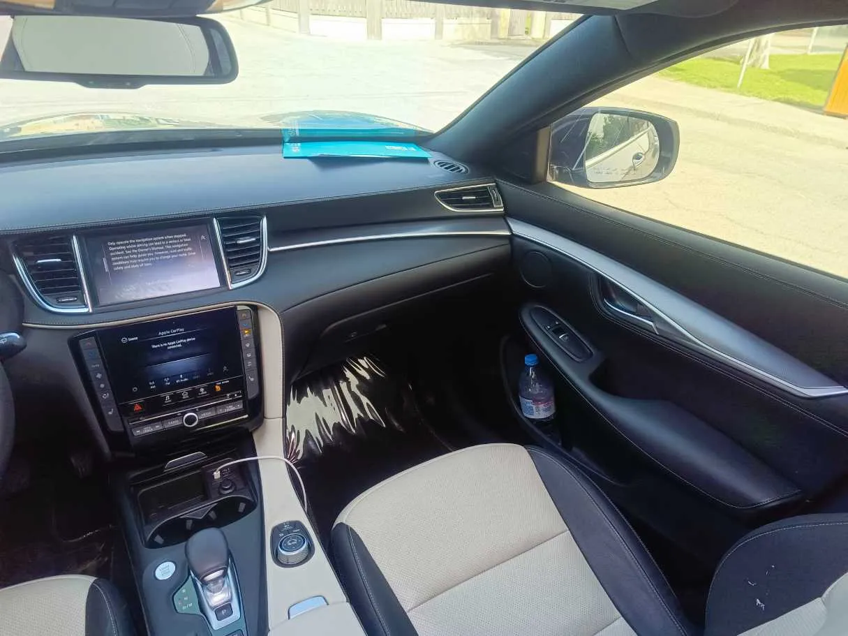 Car image 32