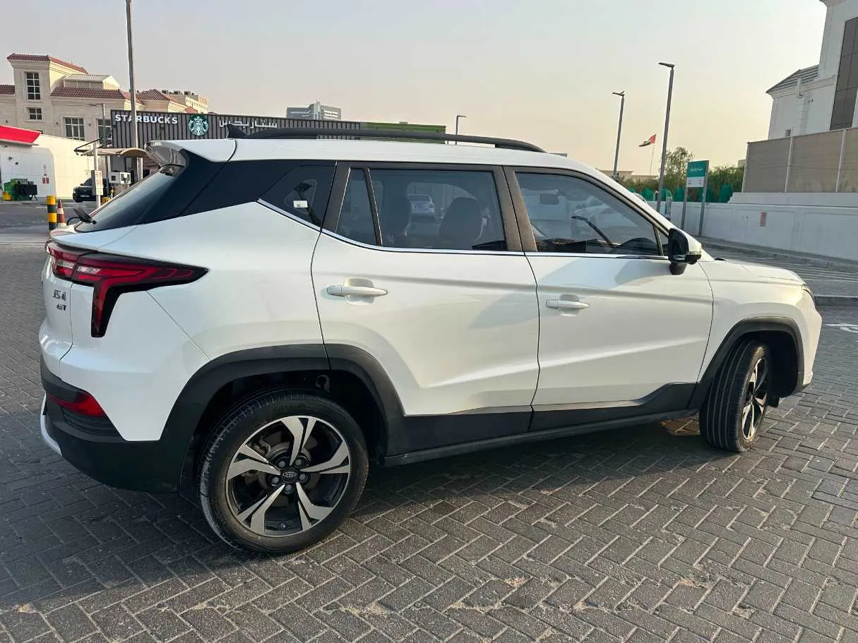 Car image 6