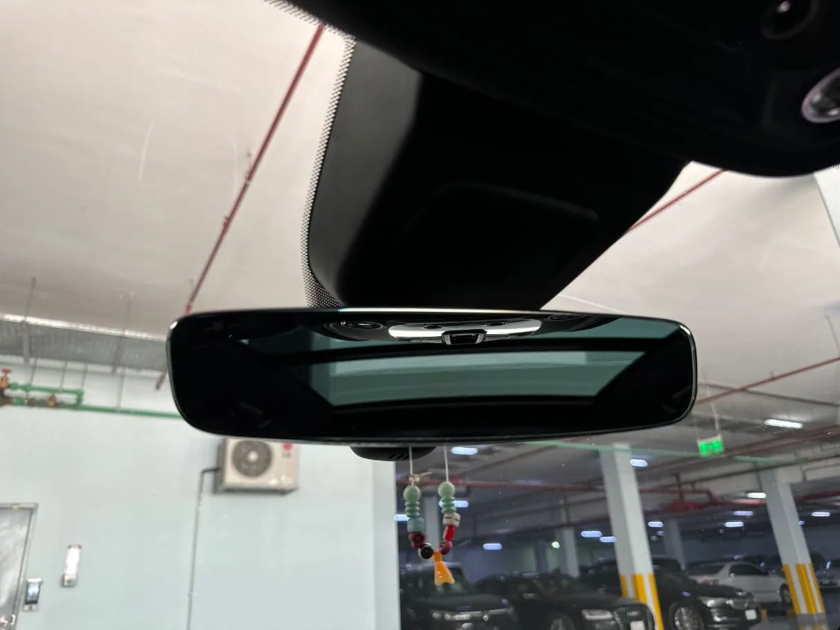 Car image 31