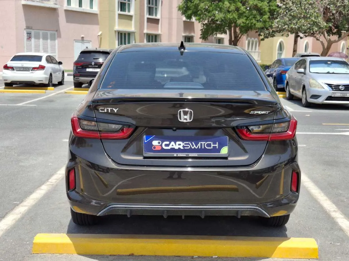 Car image 6