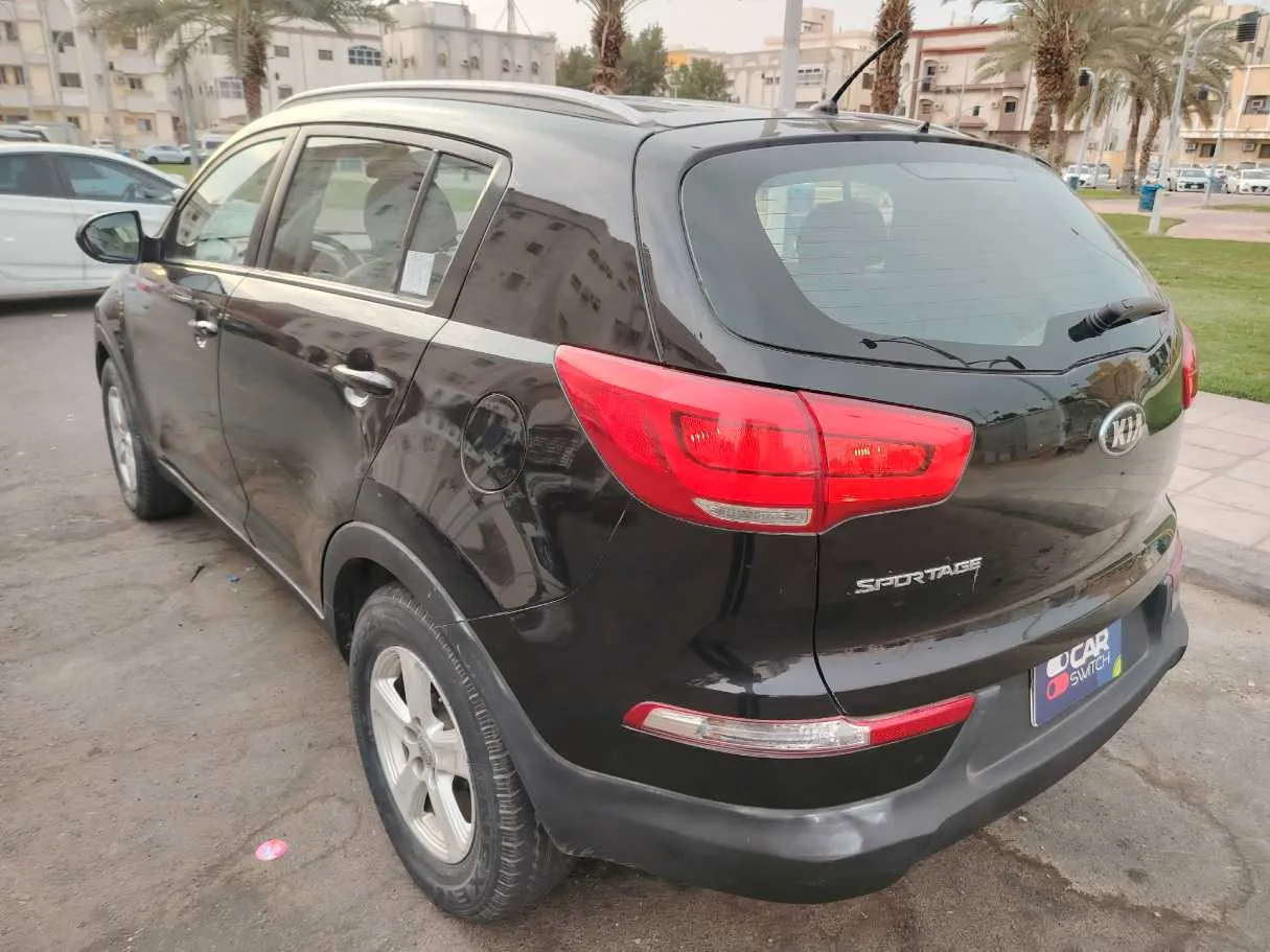 Car image 7