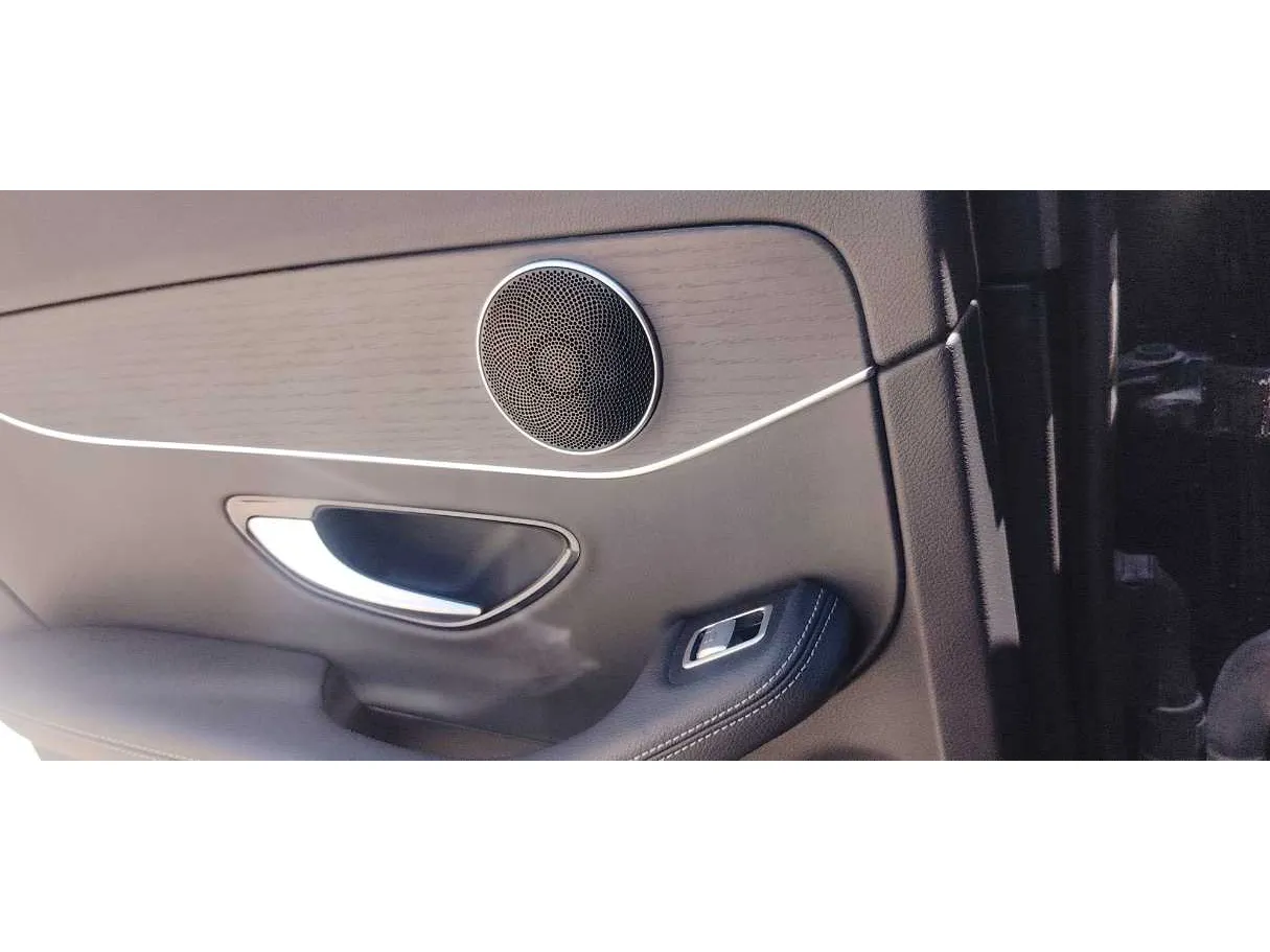 Car image 29