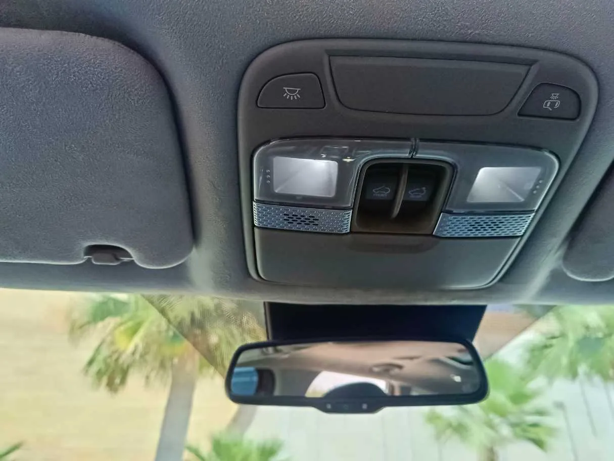 Car image 38