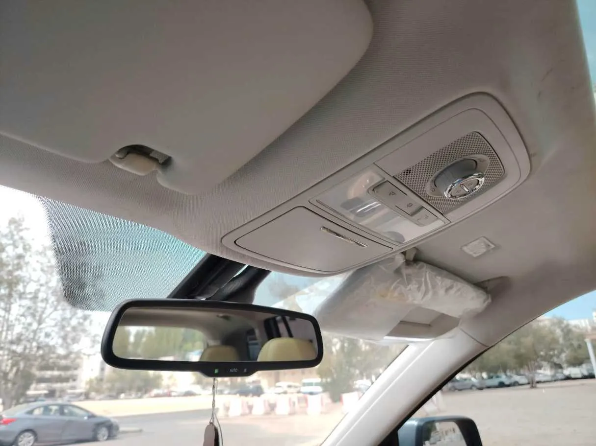 Car image 33