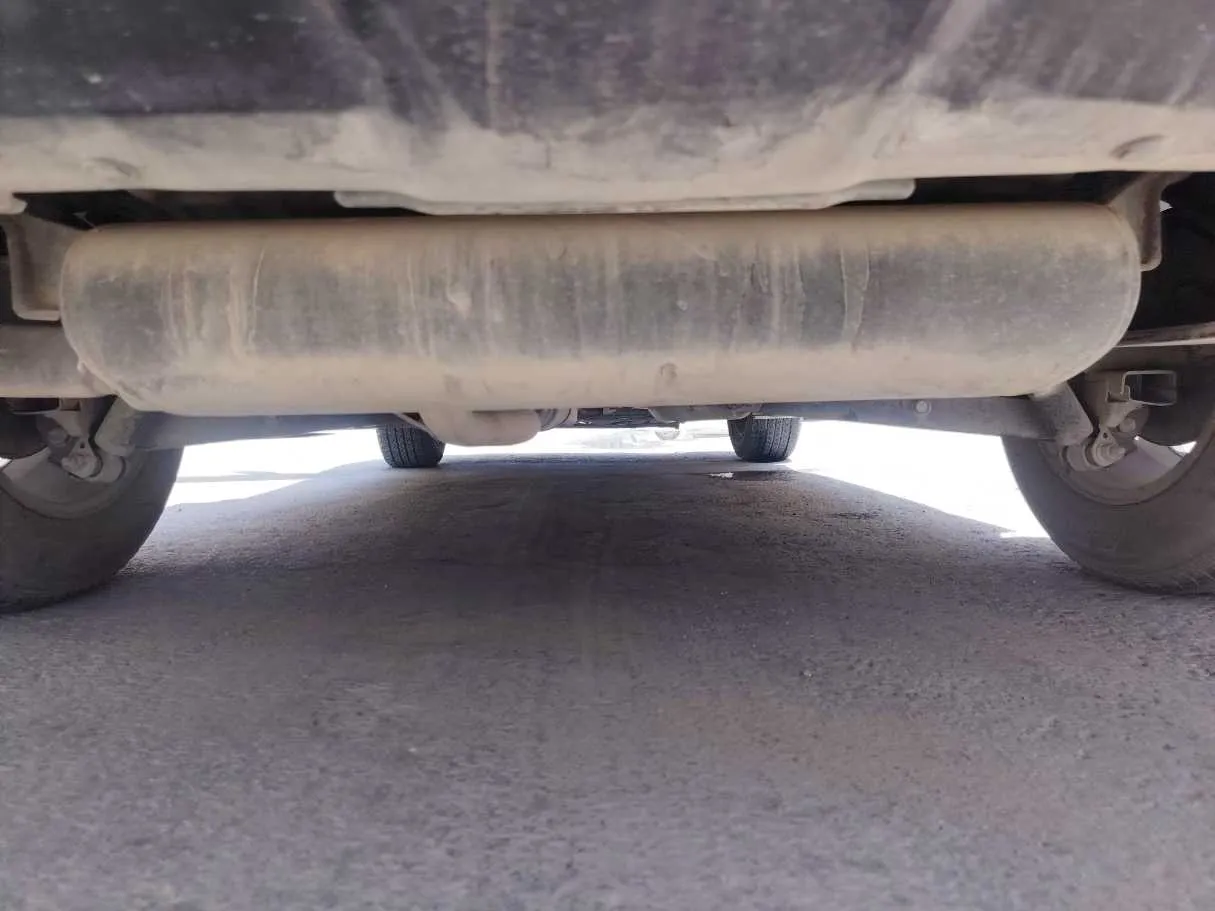 Car image 24
