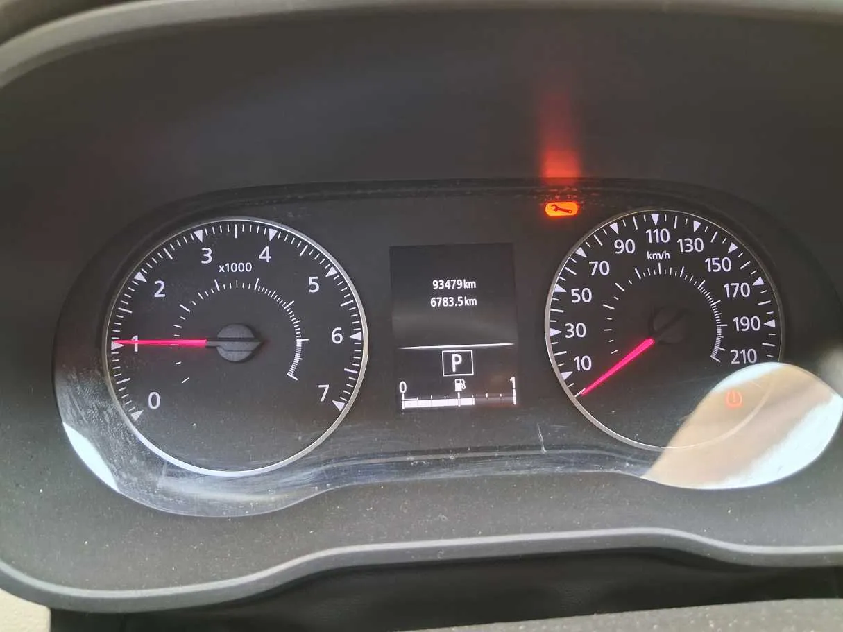 Car image 19