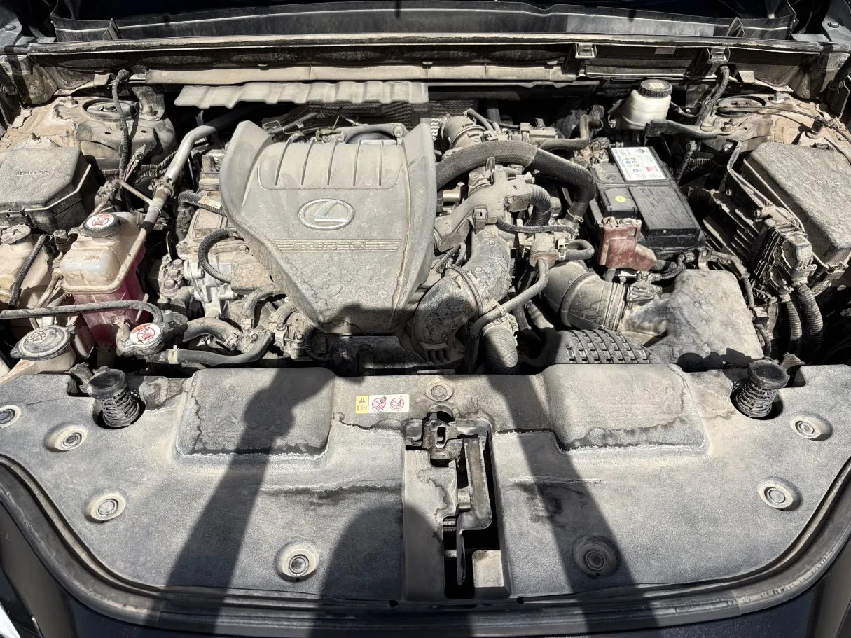 Car image 32