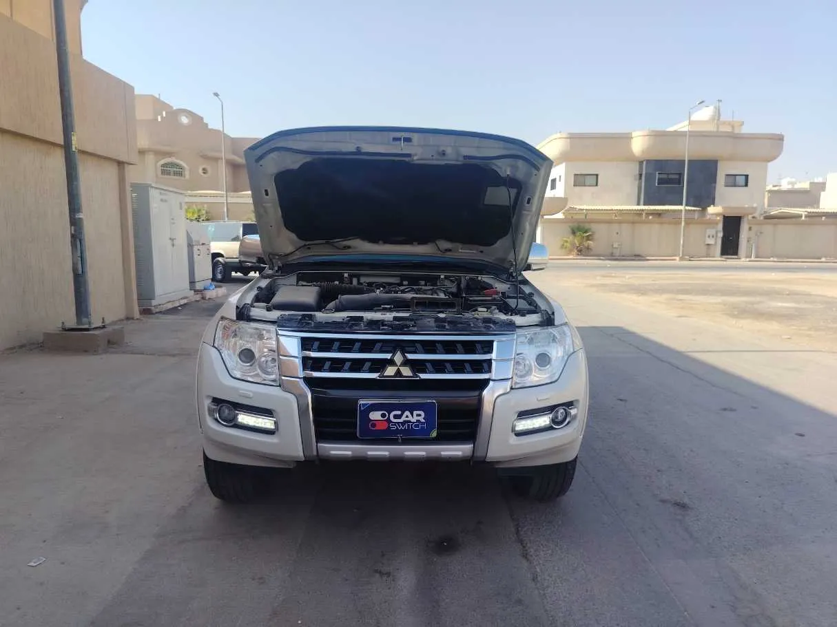 Car image 37