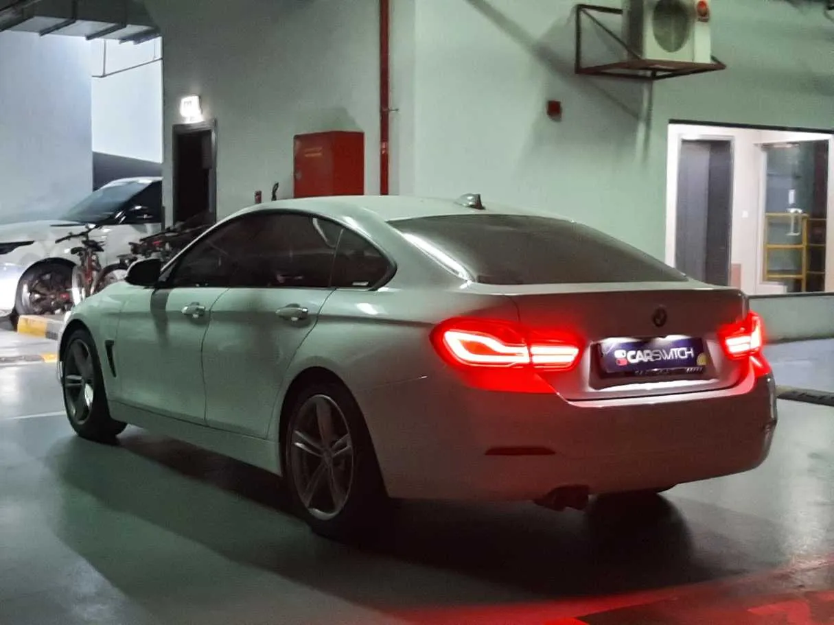 Car image 7