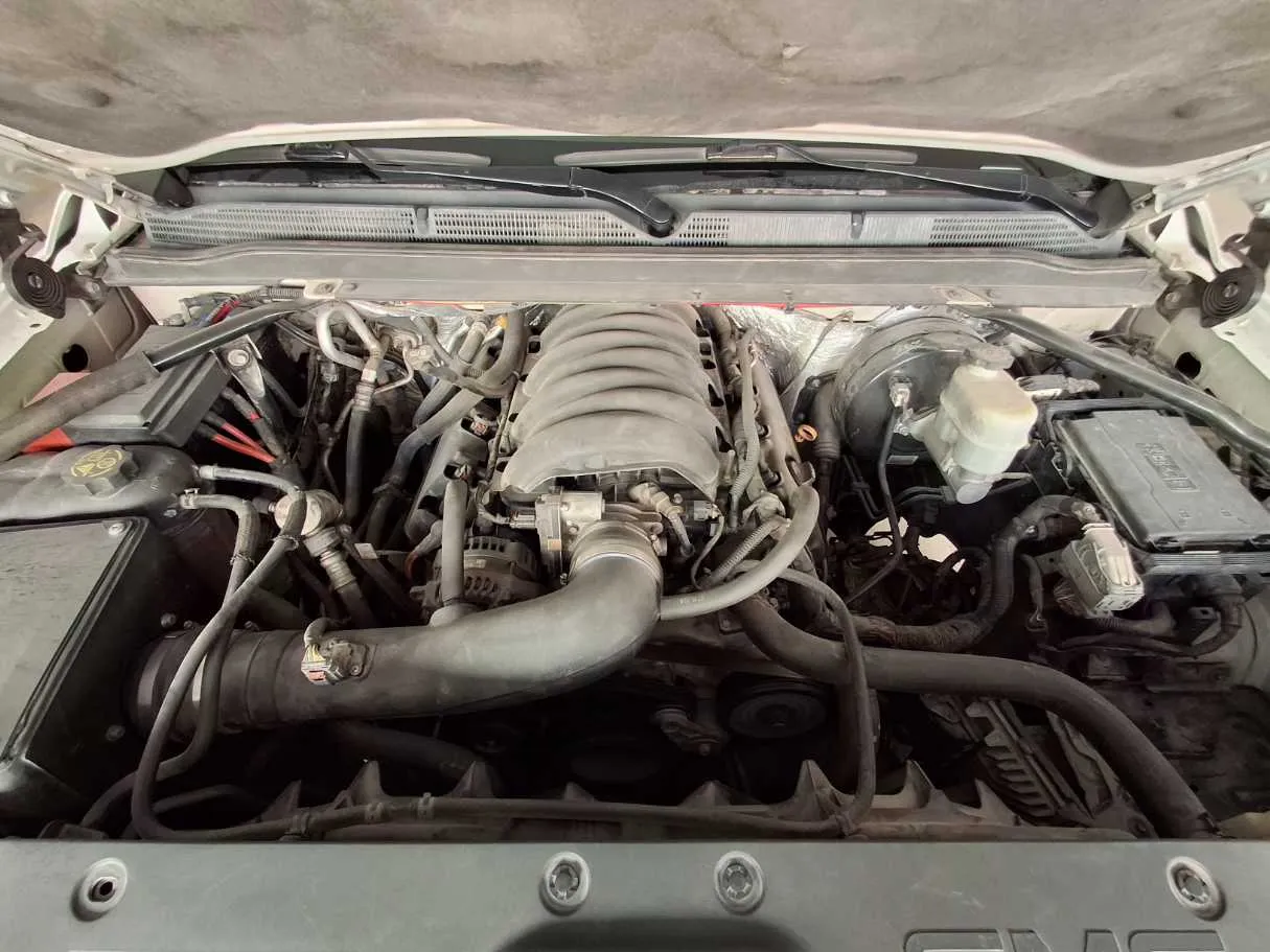 Car image 19