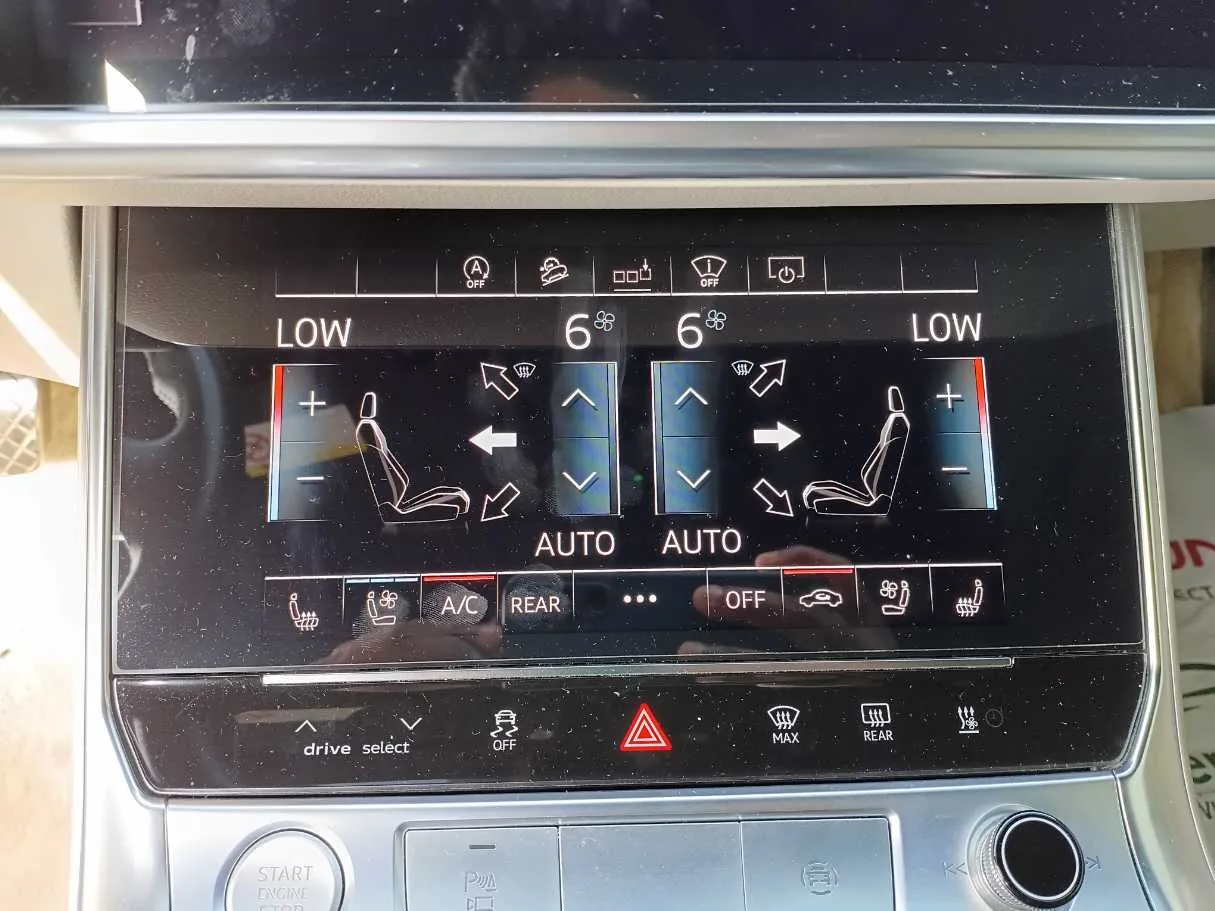 Car image 25