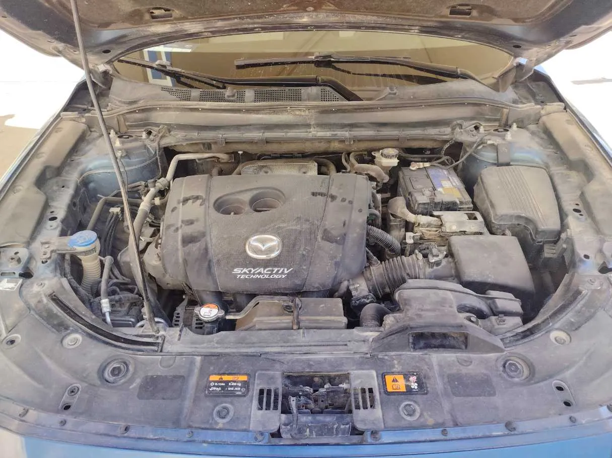 Car image 30