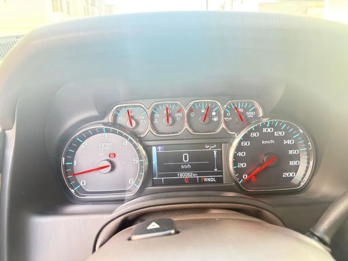 Car image 19