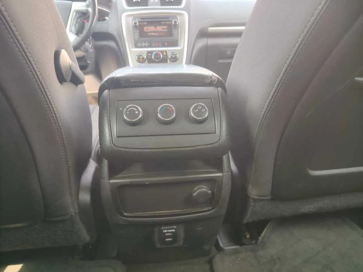 Car image 27