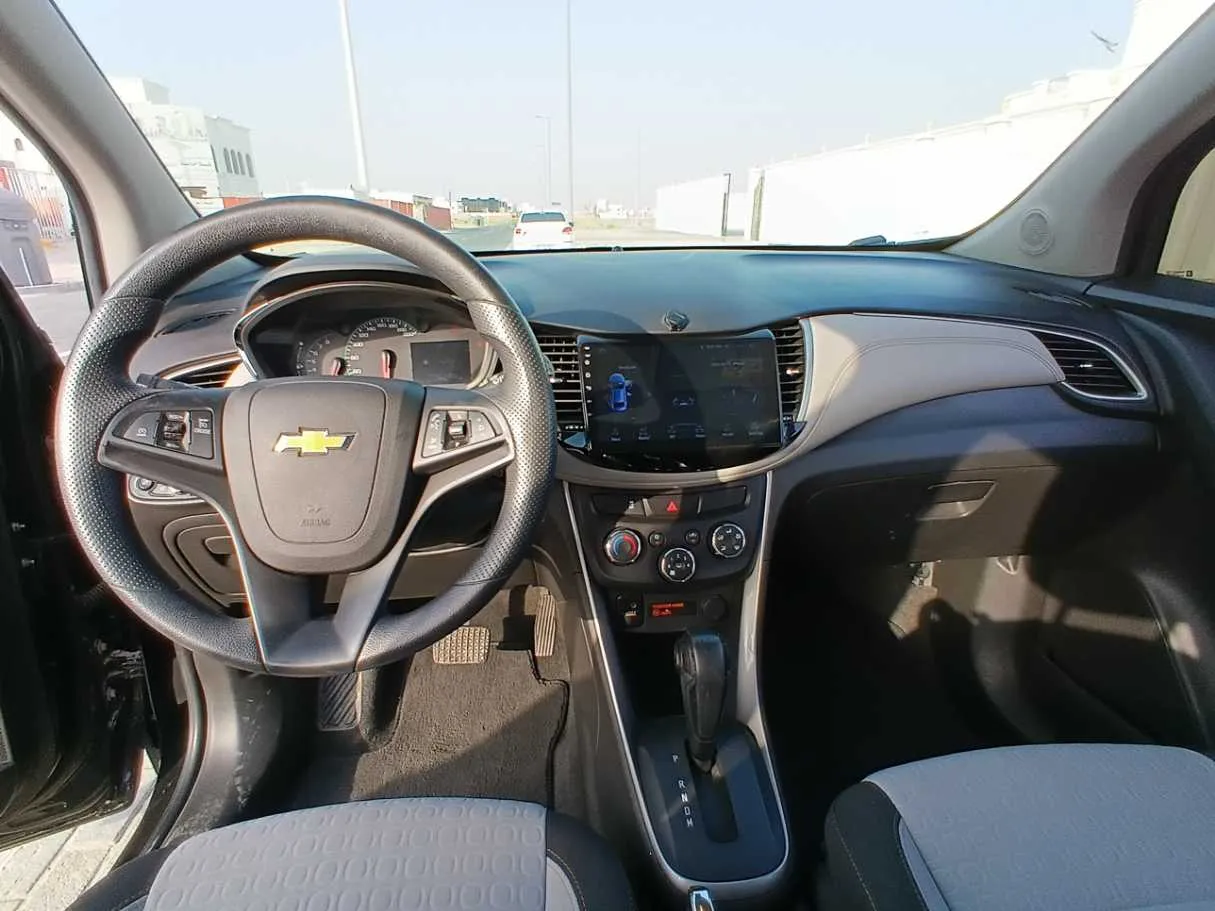 Car image 15