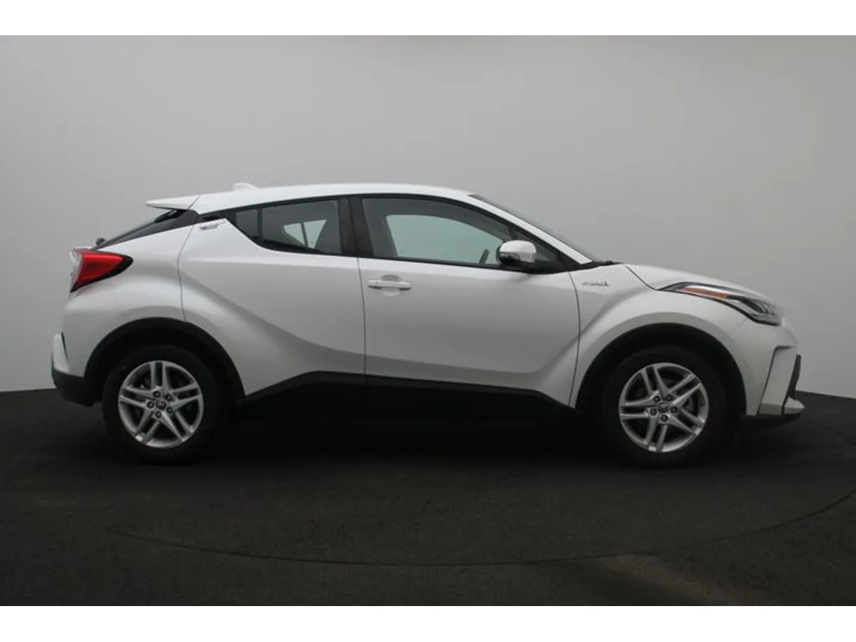 Car image 13