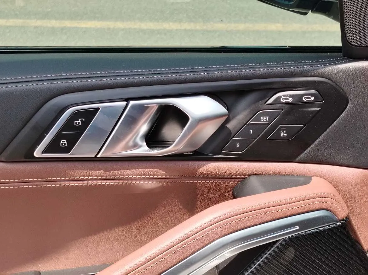 Car image 34