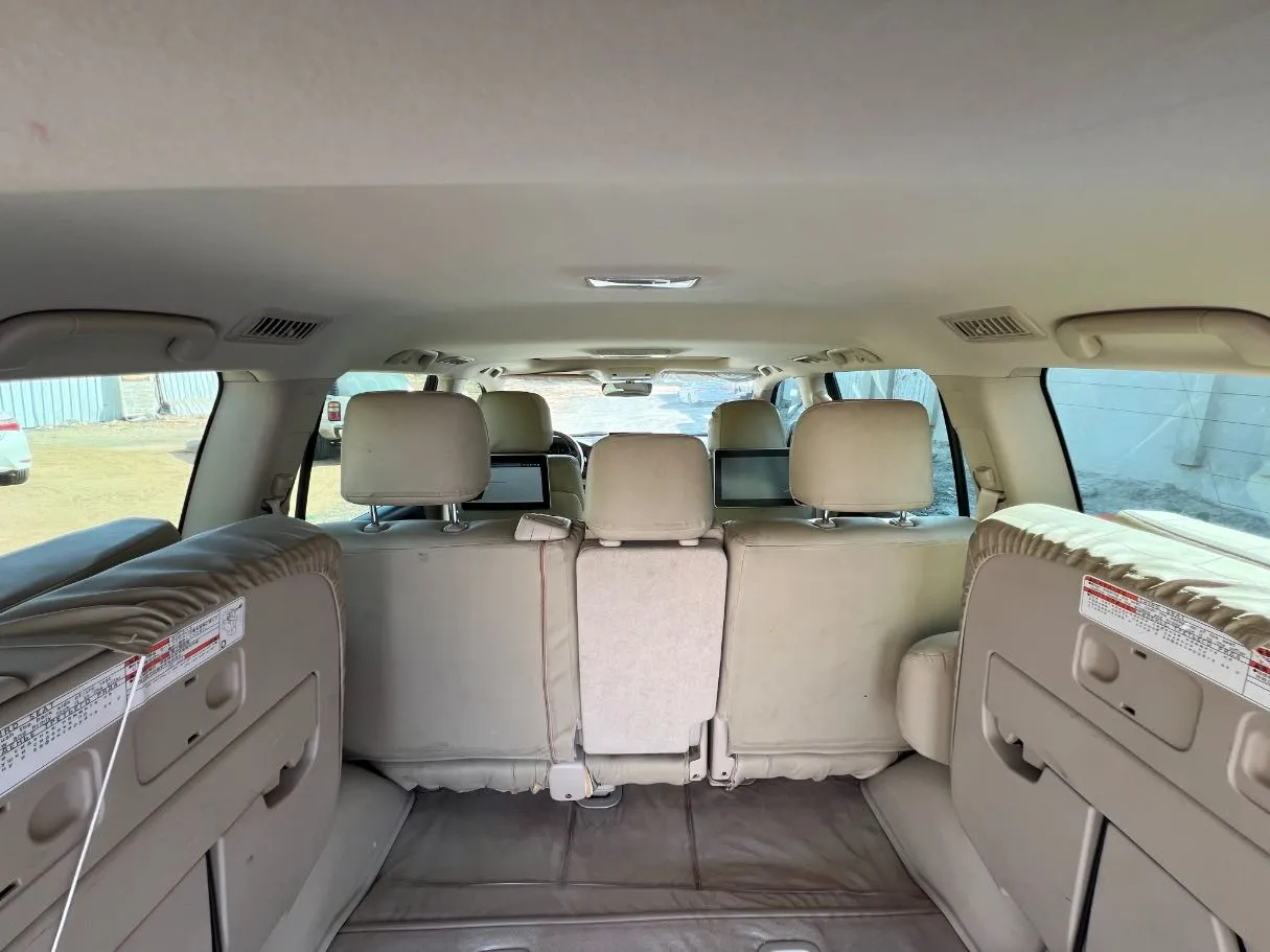 Car image 28