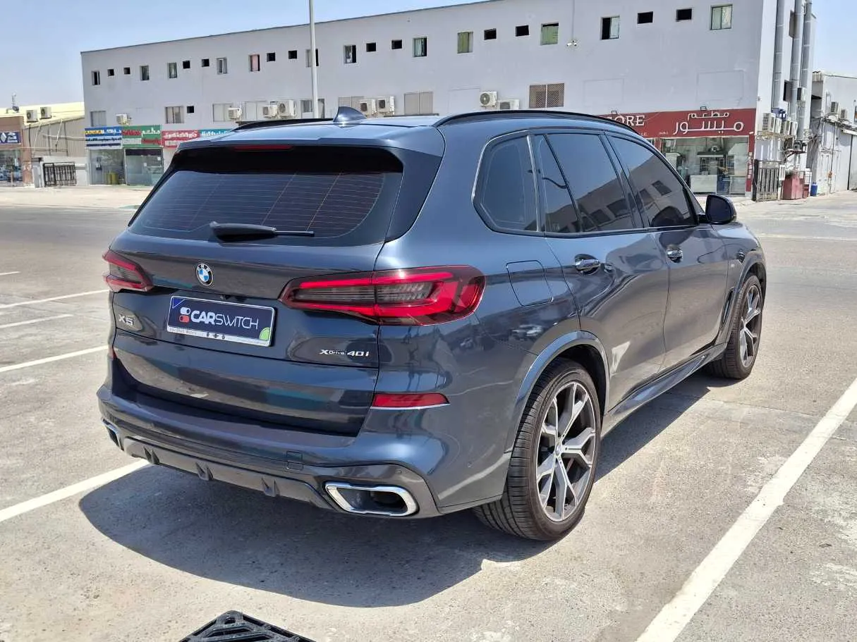 Car image 5